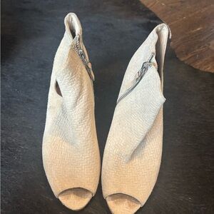 Paul Green Women’s Mallory Leather ankle bootie in a snake skin peep toe